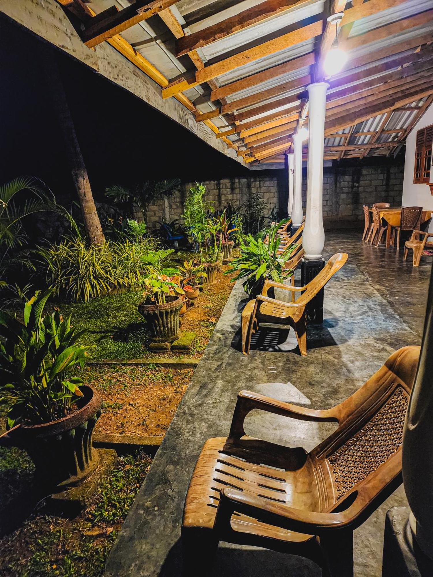 Secret River Side Safari Lodge ウダワラウェ エクステリア 写真
